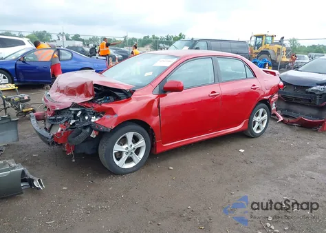 2013 Toyota Corolla S z USA, uszkodzony, nr VIN 2T1BU4EE9DC116334